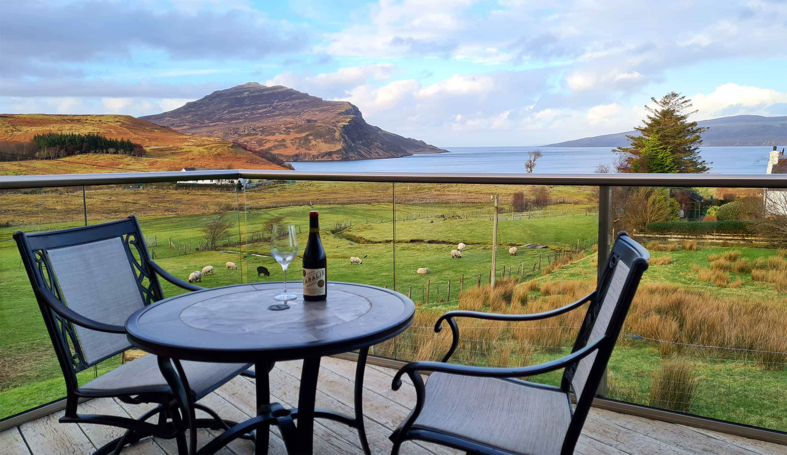 Isle of Skye Rotunda contains an outside seating area offering sea views from a private balcony with WIFI at our self catering accomodation