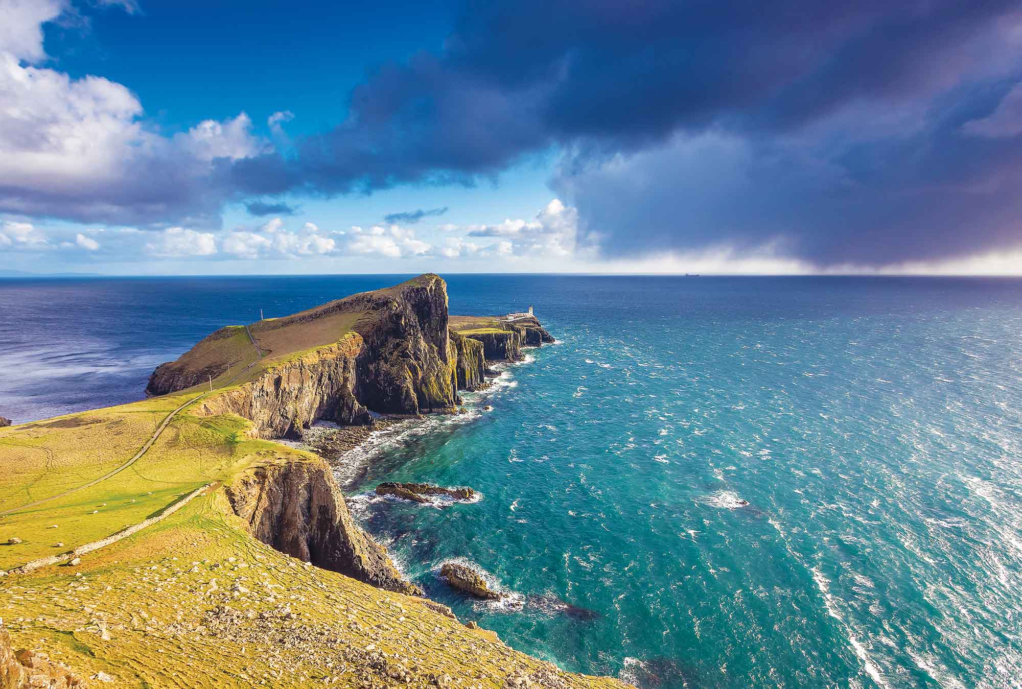 Stay at Isle of Skye Rotunda and experience Neist Point Lighthouse on the Isle of Skye